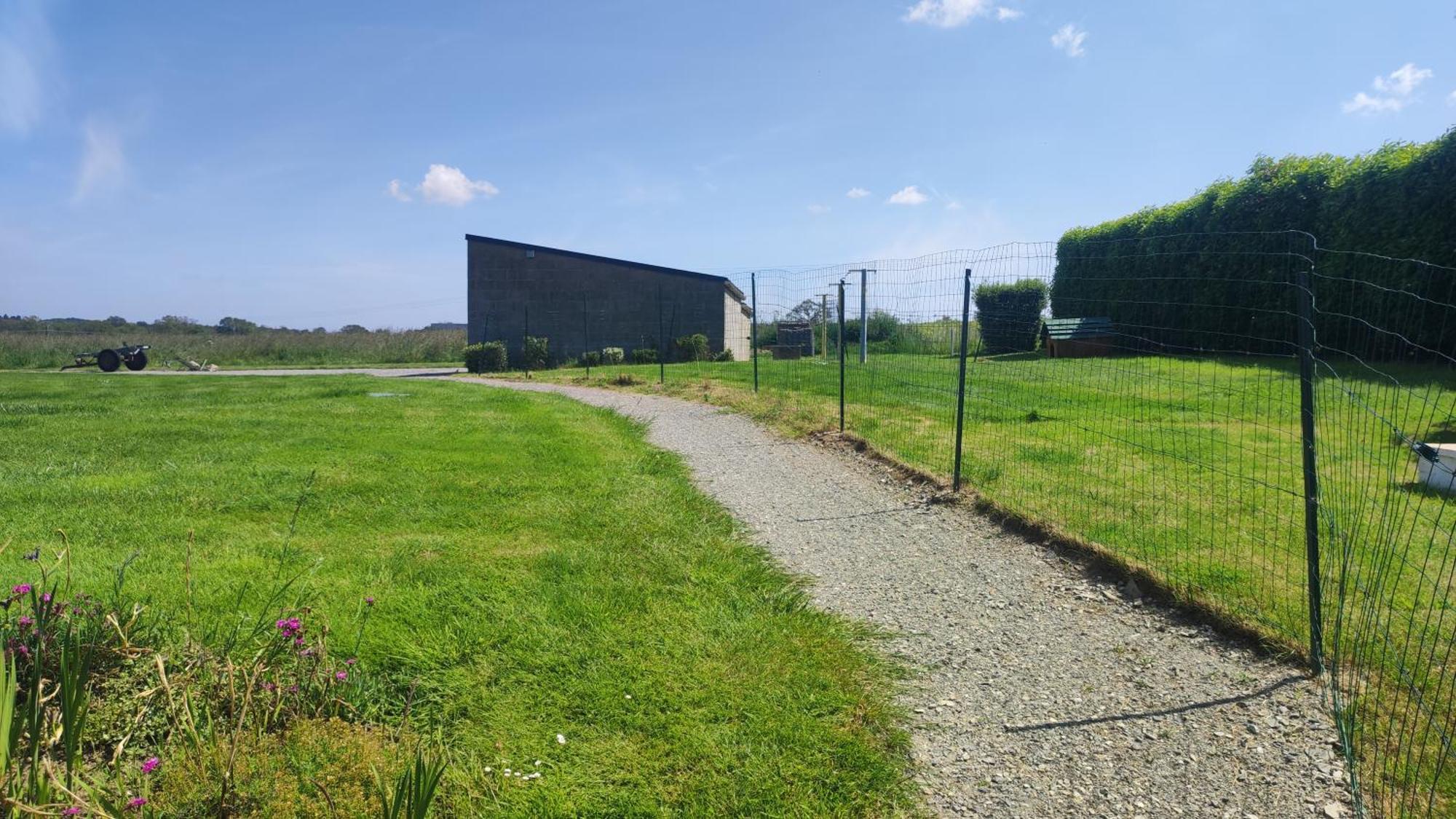 Holiday home Broceliande Calme Breton, Spa, Wifi, Amazon-disney Tv, 4 Lits, Freebox Revolution,draps, Cafe, The Guer